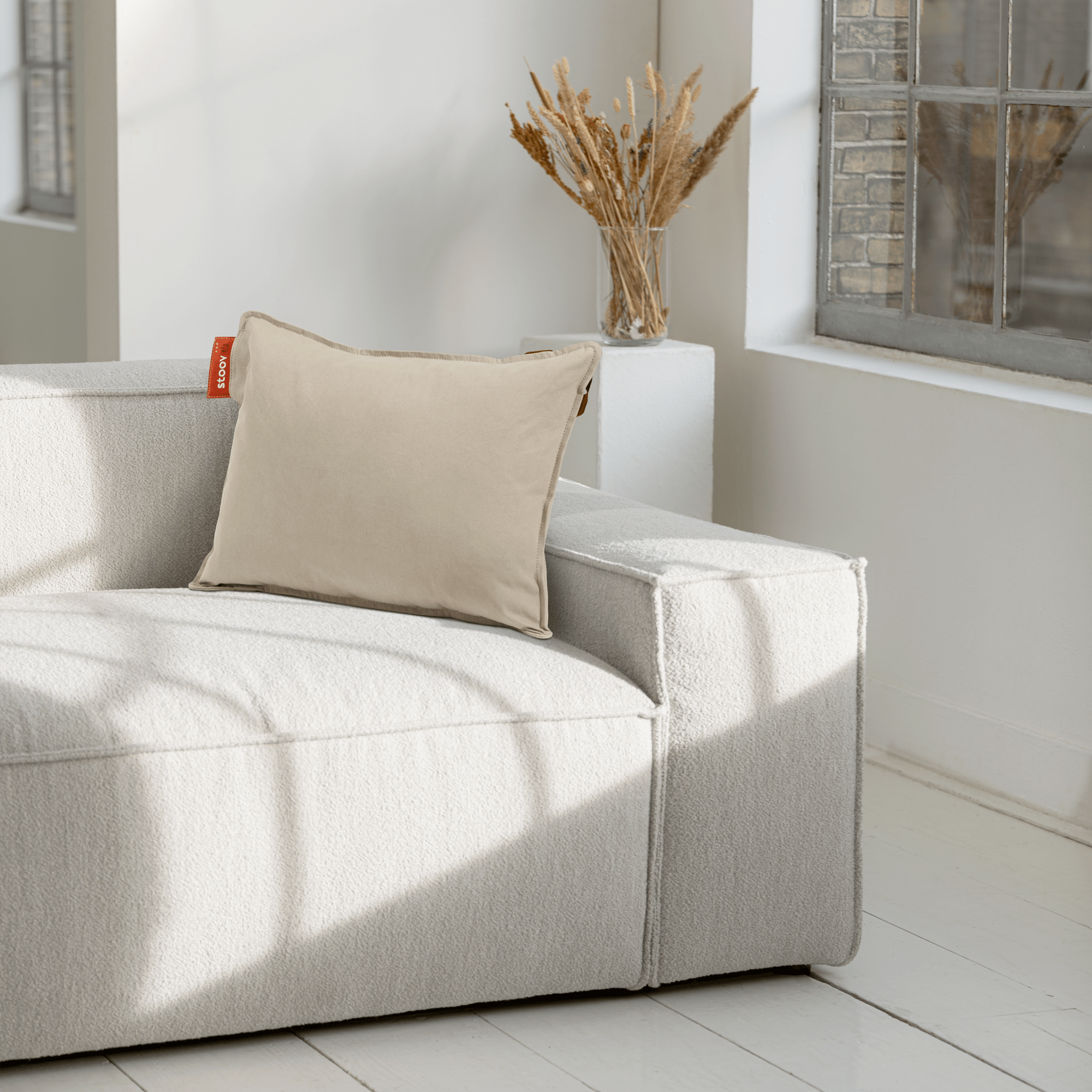 Secondary hover image