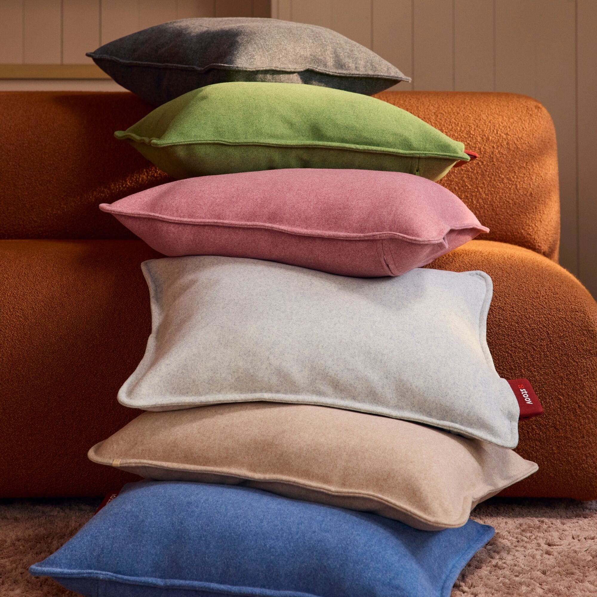 #color_mid-green #color_mid-blue #color_soft-pink #color_soft-beige #color_grey #color_light-grey