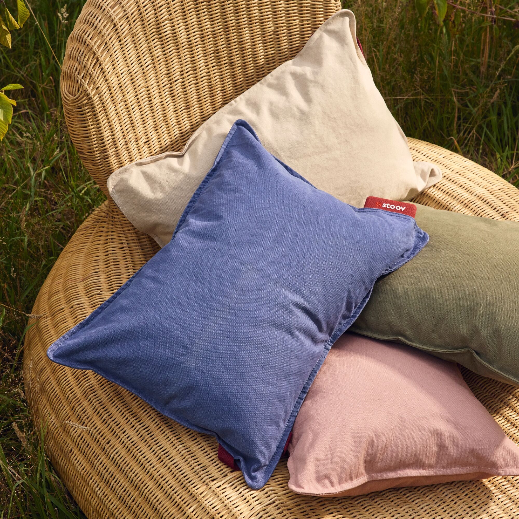 #color_midnight-blue #color_soft-beige #color_soft-pink #color_moss-green